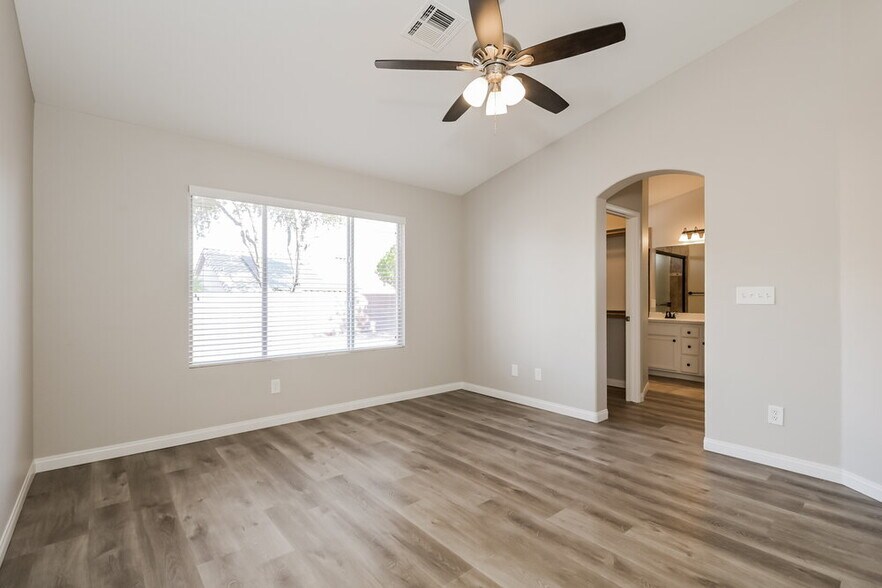 Building Photo - 725 Arrowhead Trail