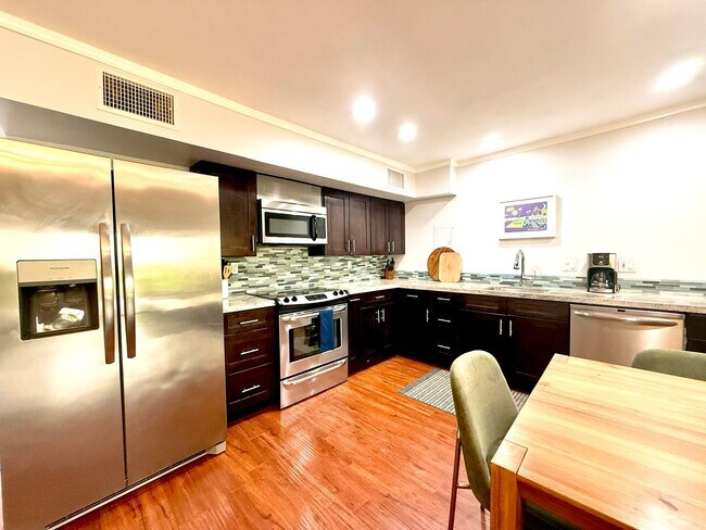 Building Photo - Furnished One Bedroom - Smoke Tree Raquet Club