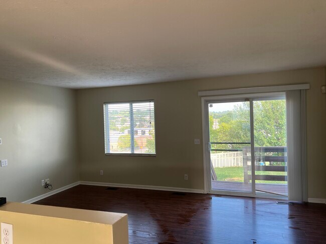 Building Photo - 6971 N 87th Ave