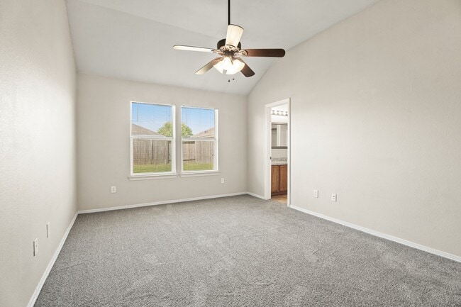 Building Photo - 23 N Golden Oak Dr