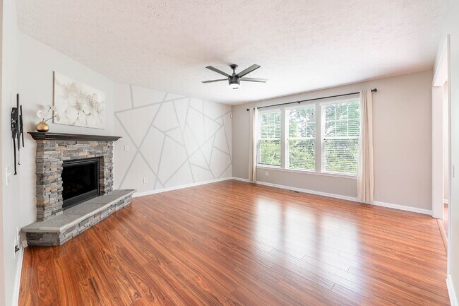 Building Photo - 4 Bedroom , 3 full bath with basement