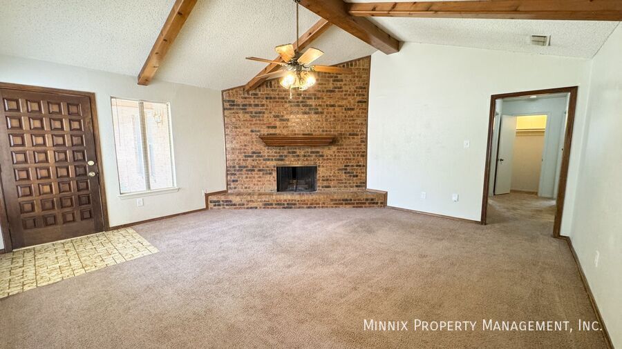 Building Photo - 4427 75th Dr