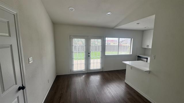 Building Photo - 500 Scarlet Oak St