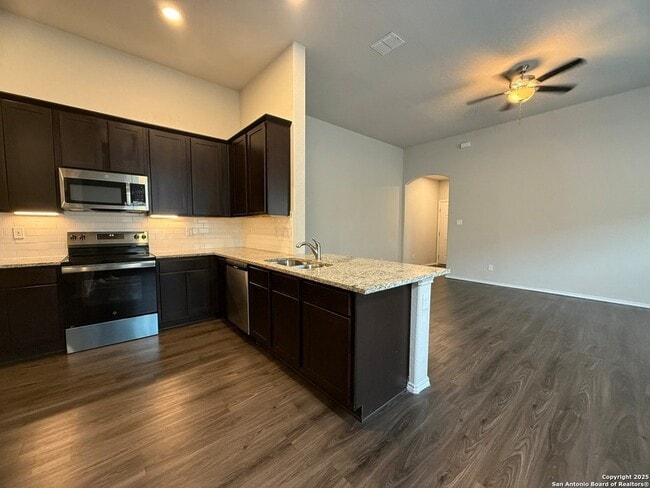 Building Photo - 9212 Canyon Bnd