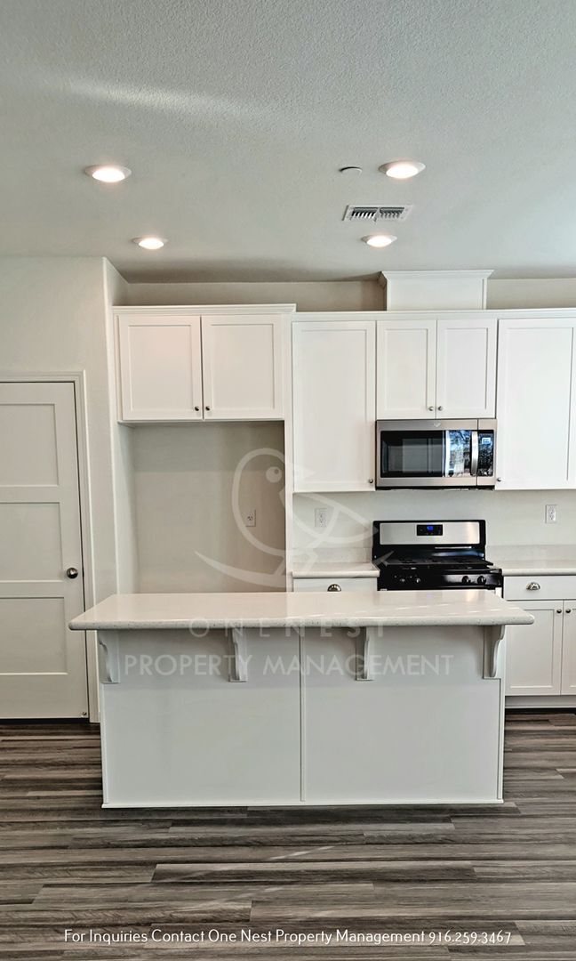 Building Photo - 5410 Honker Ct
