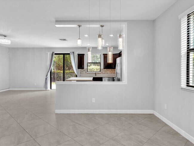 Building Photo - 12956 Anthorne Ln