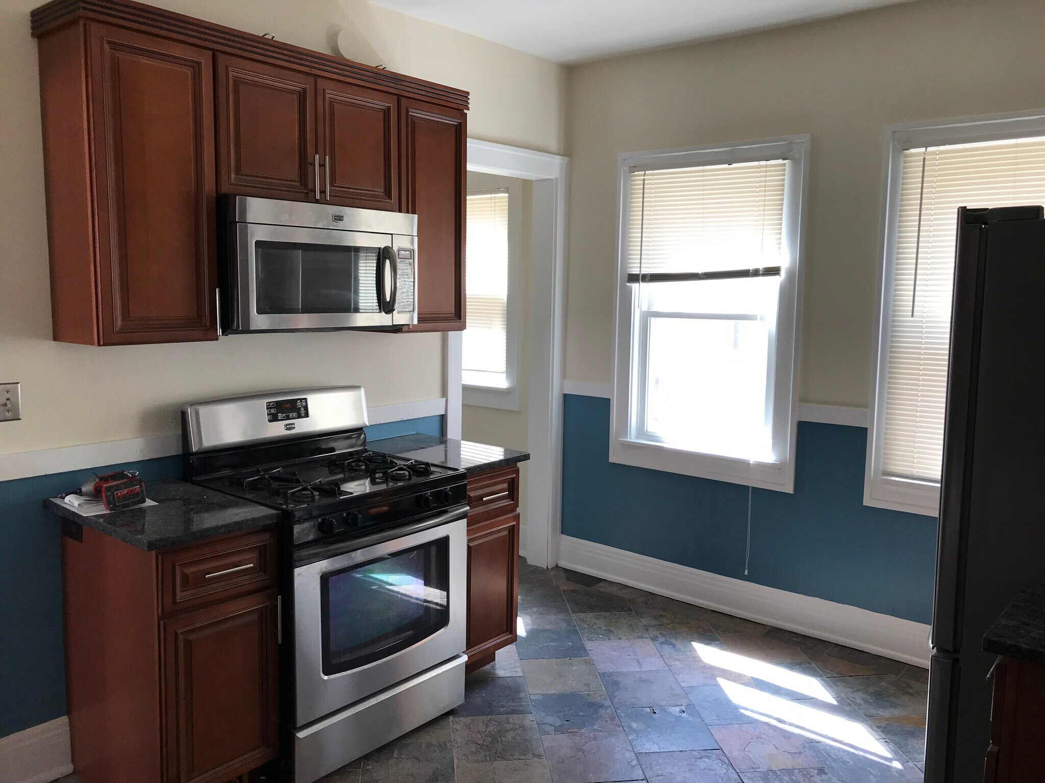 Building Photo - 2473 N Frederick Ave