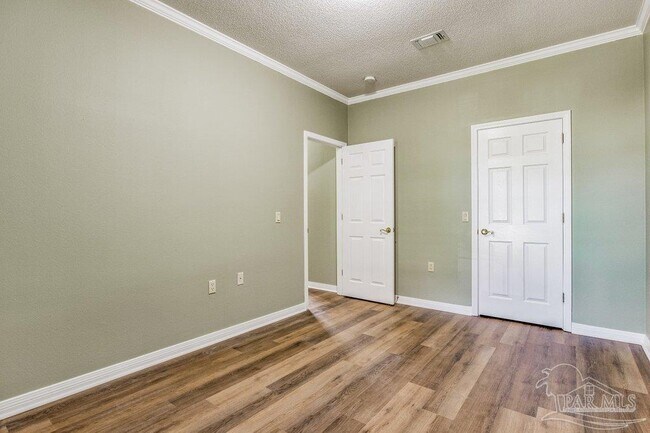 Building Photo - 1443 Champions Green Dr