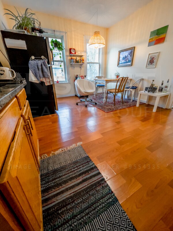 Building Photo - 18 Egleston St