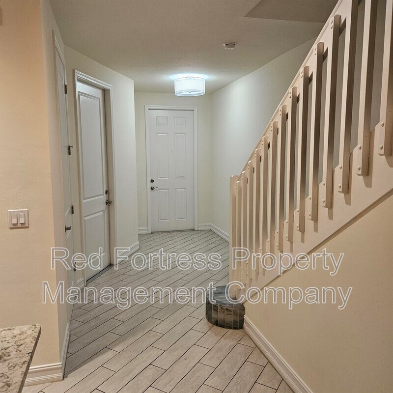 Building Photo - 7963 Bristol Cir