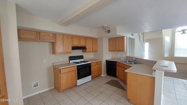 Building Photo - 7744 Luz De Camino Way