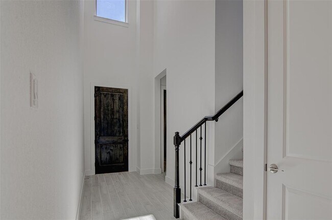 Building Photo - 22300 Lago Lookout Ln