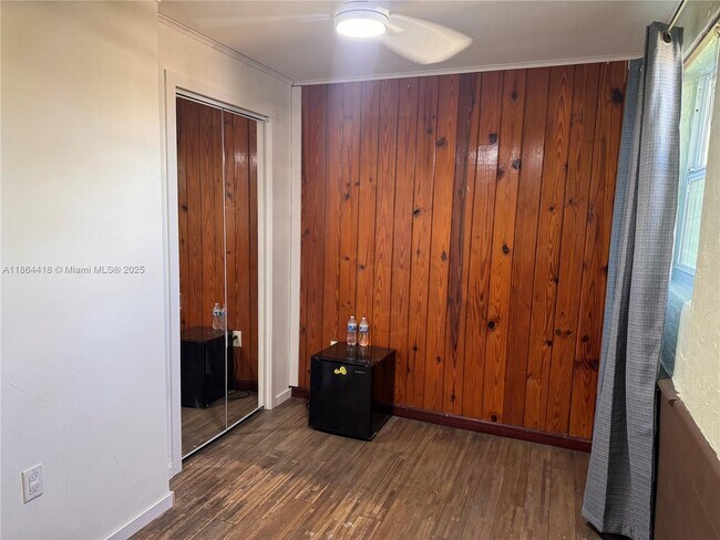 Building Photo - 3761 SW 45th Terrace