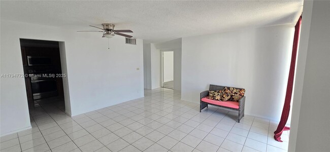 Building Photo - 1800 Collins Ave