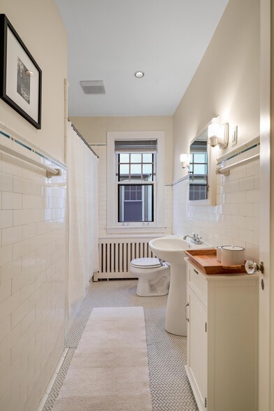 Building Photo - 4401 Aldrich Ave S