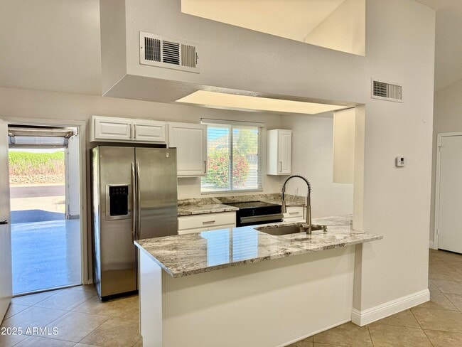 Building Photo - 1213 E Tonto Ln