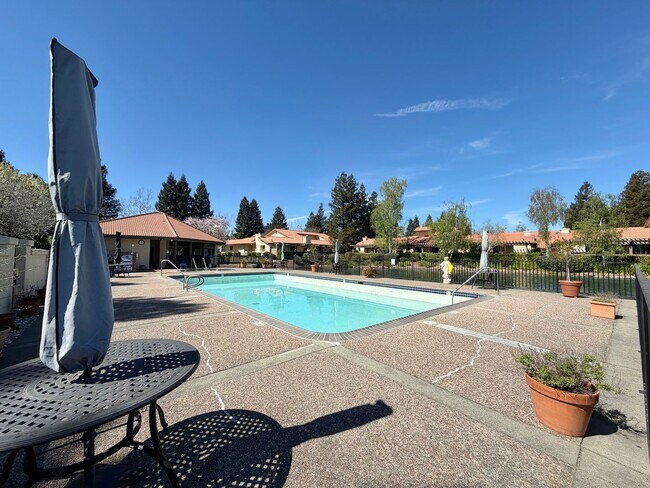 Building Photo - 3 Bedroom Condo in the Highly Desirable Fountain Grove 55+ Gated Community North Napa