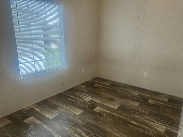 Building Photo - 9402 Paradise Dr