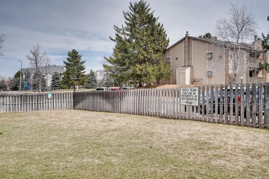 Building Photo - 8225 Fairmount Dr