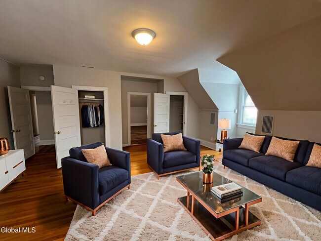 Building Photo - 1114 Union St