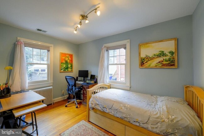 Building Photo - 4504 Highland Ave