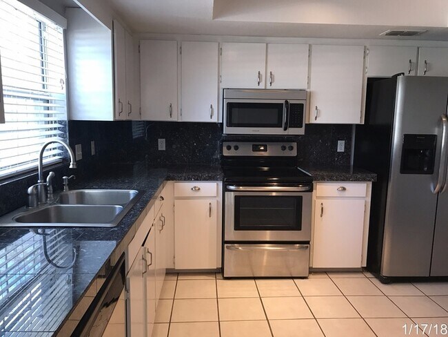 Building Photo - Contemporary 3/2 2-Car Garage Pool Home at Clubhouse Estates in Dr. Phillips Area