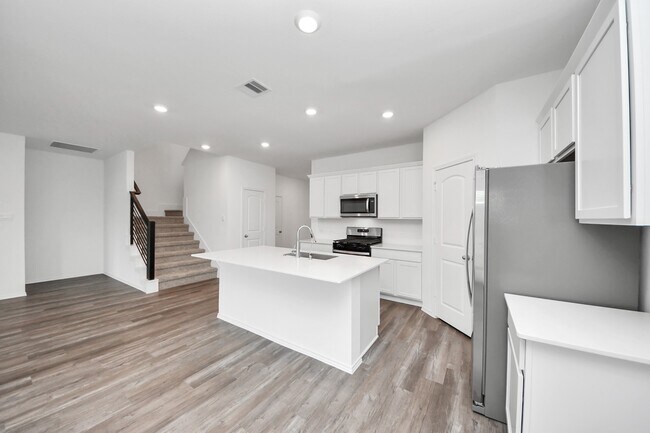Building Photo - 6127 Ginevra Summers Dr