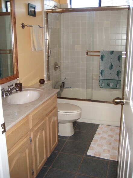 Building Photo - 3496 S Moore Cir