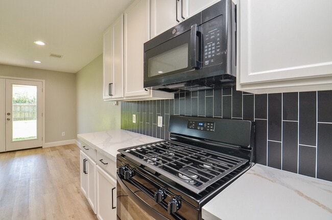 Building Photo - 2103 Orchard Frost Dr