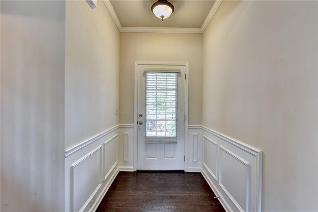 Building Photo - 5160 Breezewood Cir