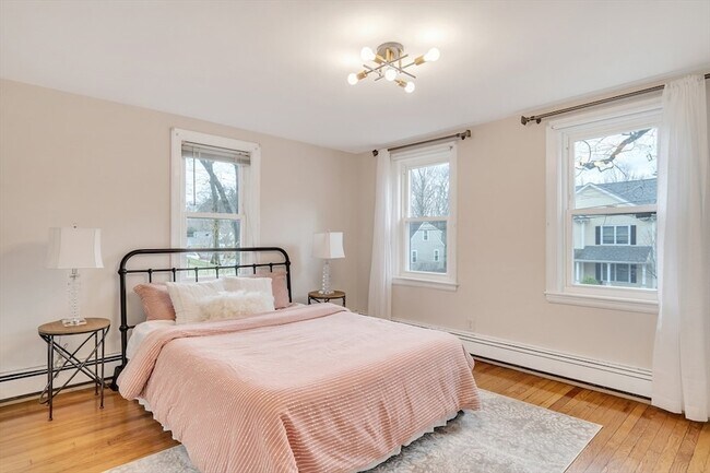 Building Photo - 24 Ledgelawn Ave