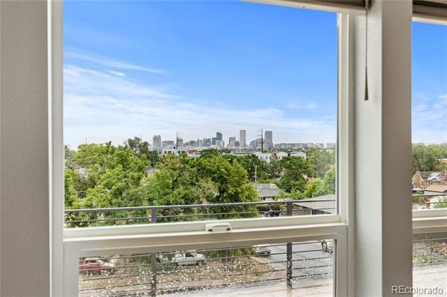 Building Photo - 1400 W Alaska Pl