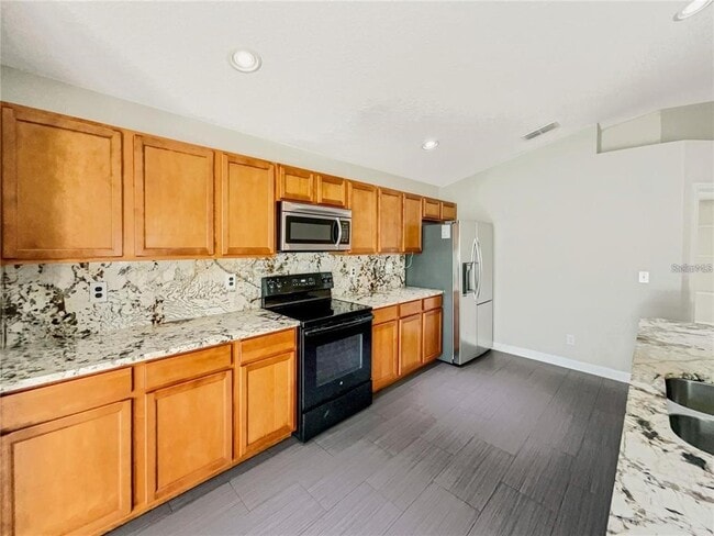 Building Photo - 4655 Doral Park Ave