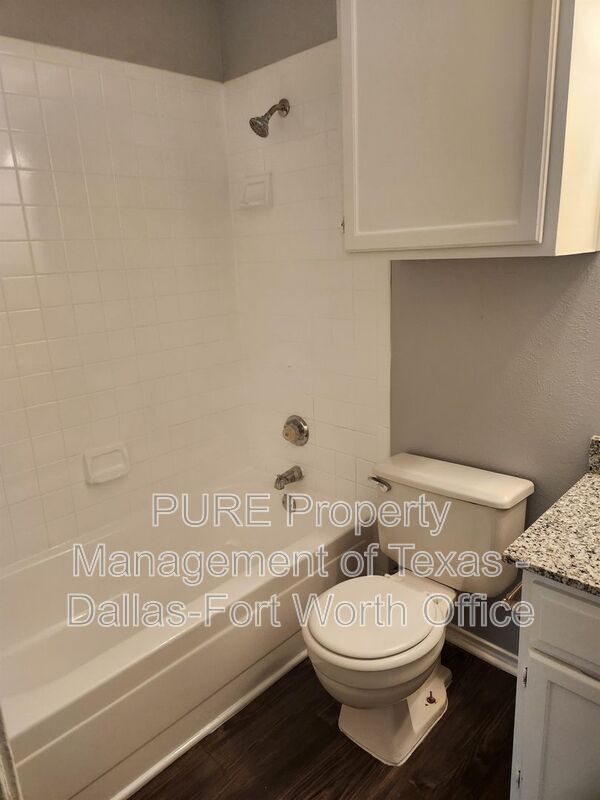 Building Photo - 4004 W Pioneer Dr