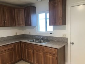 Building Photo - 4859 Canoga St