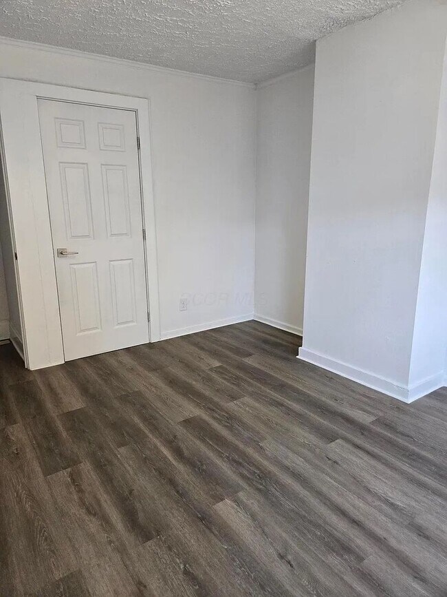 Building Photo - 127 N Burgess Ave