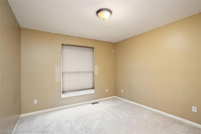 Building Photo - 42104 Echo Forest Dr