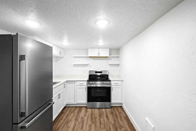 Building Photo - 781 S 1800 W