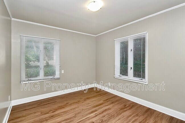 Building Photo - 5022 Furman Pl