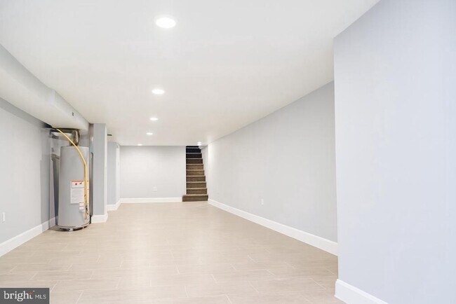 Building Photo - 6515 Torresdale Ave