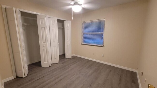 Building Photo - 53 St Johanna Dr