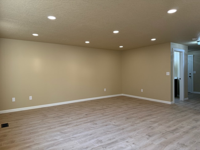 Building Photo - 919 Cove Arm Cir