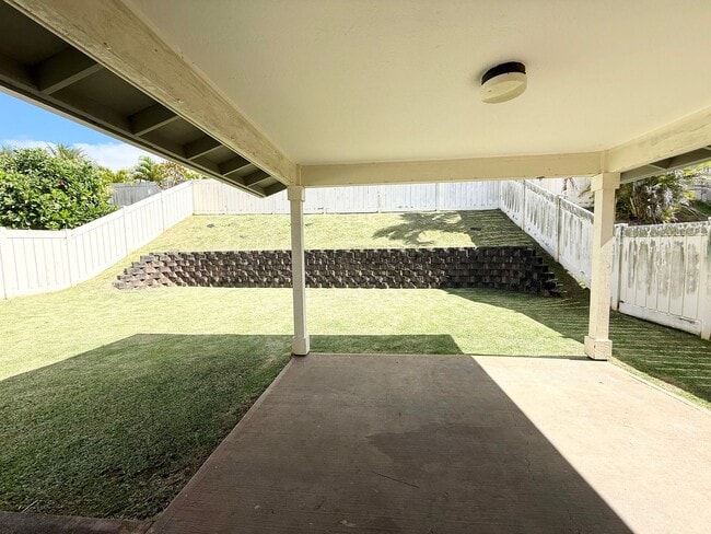Building Photo - Mililani Mauka - Island Bungalows 3 bedroom 2.5 bath w/enclosed garage single family house