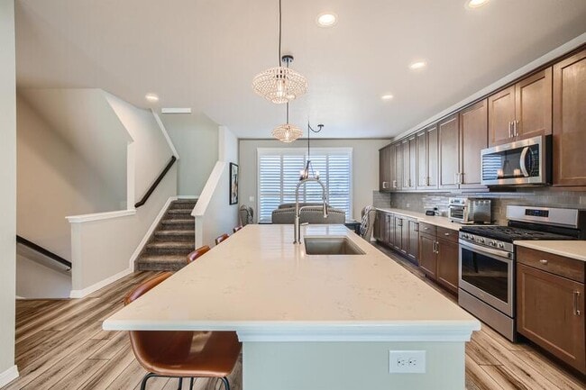 Building Photo - 11241 Modern Mdw Lp