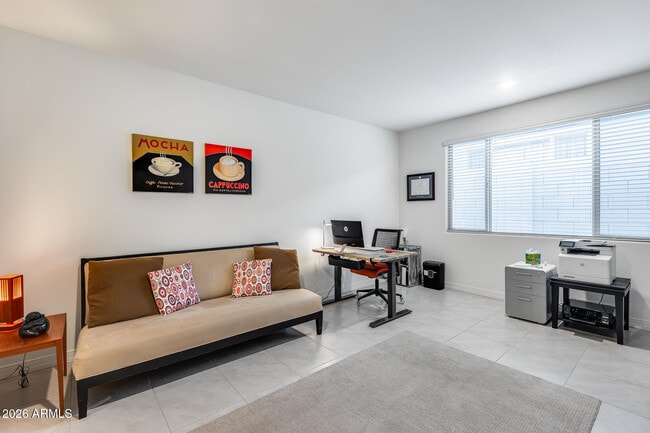 Building Photo - 3044 W Monte Way