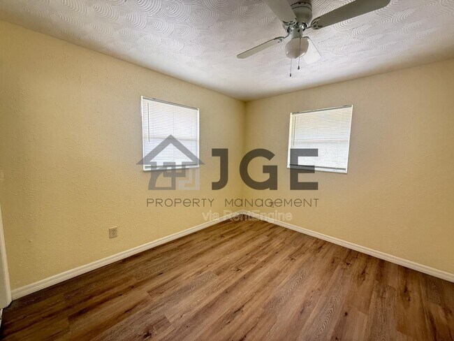 Building Photo - 2351 Lafayette St