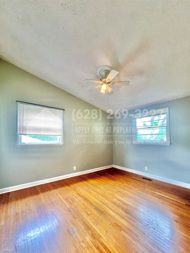 Building Photo - 3 br, 2 bath House - 2405 Melbourne Dr -