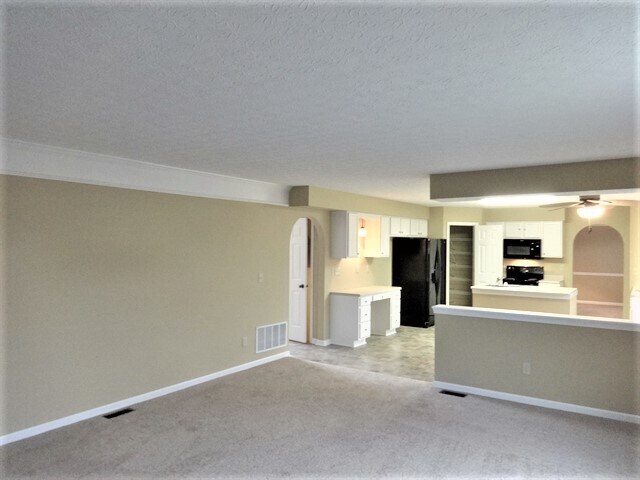 Building Photo - 523 Riverby Lane