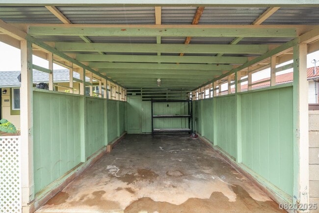 Building Photo - 3br - 910ft2 - 3br/1ba/2pkg Halawa Heights...