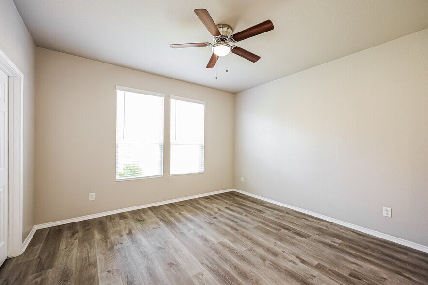 Building Photo - 7811 Paraiso Crest